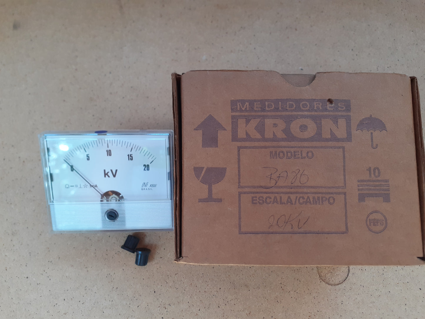 Voltimetro Kron BA86 20kVCC 1mA