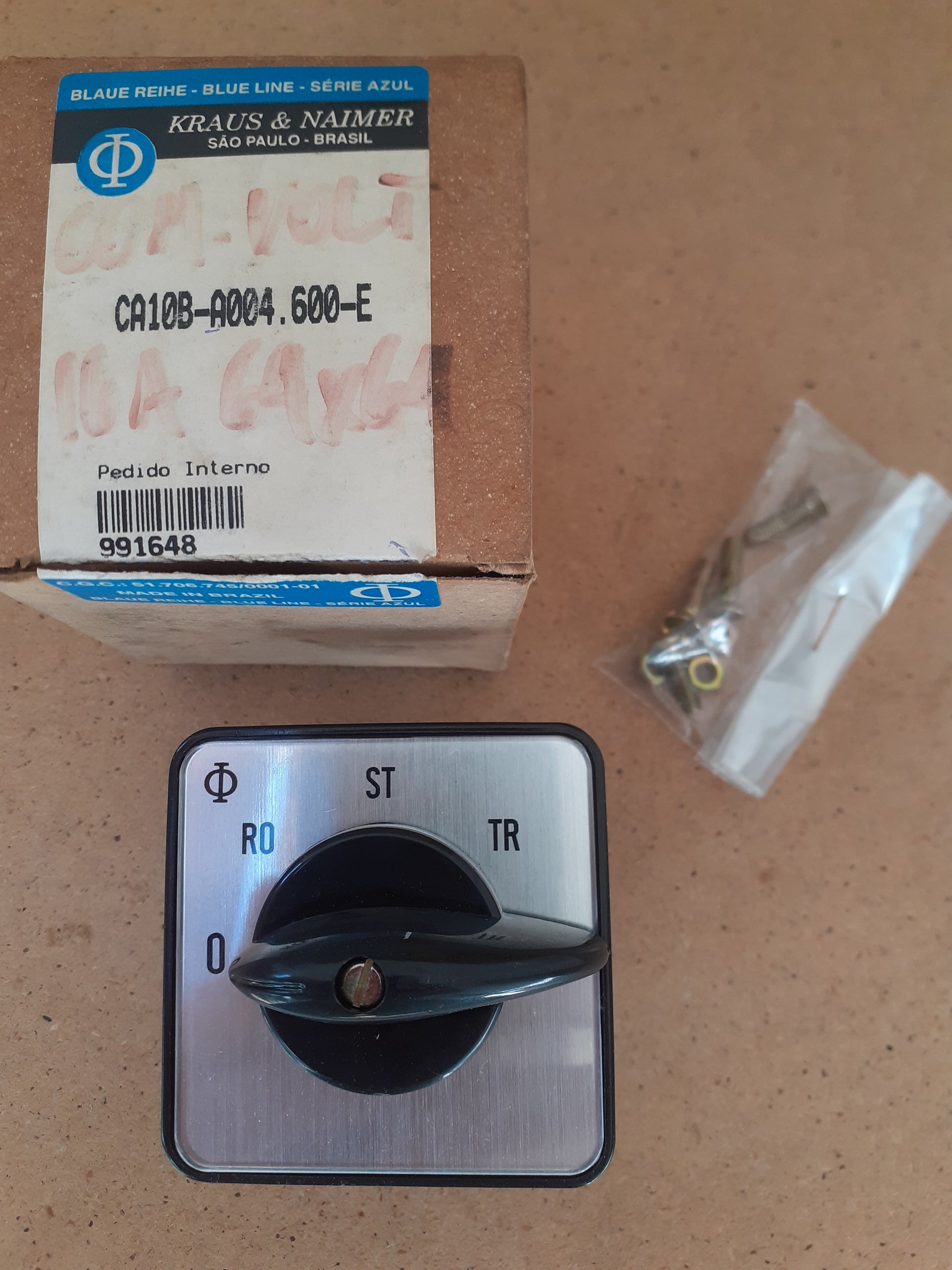Comutadora Kraus Naimer CA10BA004 600E